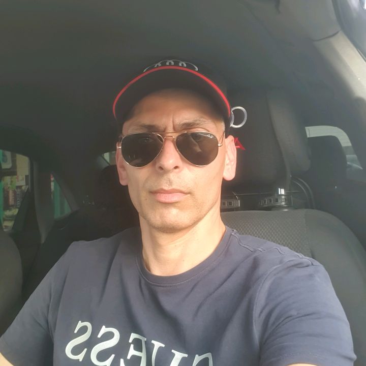 Profile Picture of Robert Hlina (@robert.hlina) on Tiktok