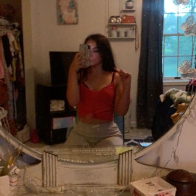 Profile Picture of Alyssa Vanfossen (@alyssa19536268) on Twitter