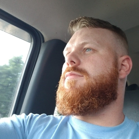 Profile Picture of Matt Maxwell (@matt_maxwell) on Poshmark