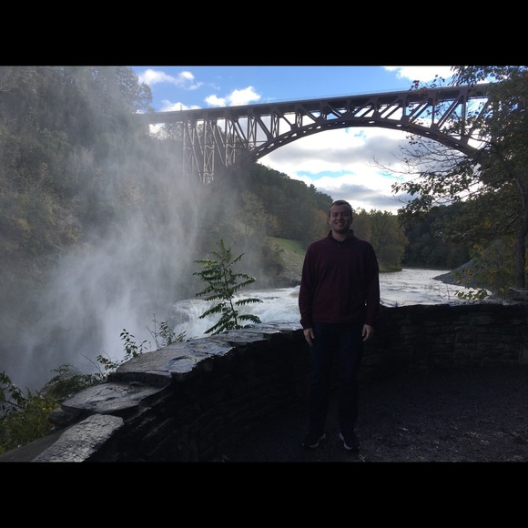 Profile Picture of Justin Kehr (@justinkehr5) on Poshmark