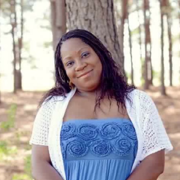 Profile Picture of Tahnesha Cobin (@cobinthree) on Poshmark