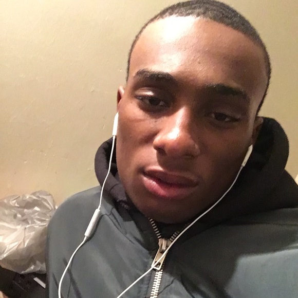 Profile Picture of Kobe Dupass (@kobe94) on Poshmark