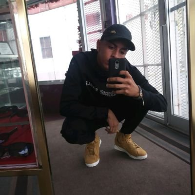 Profile Picture of Crespo (@RyanRetriox) on Twitter