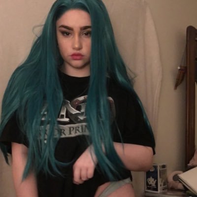 Profile Picture of Angel Valentine (@angelvalentine_) on Twitter