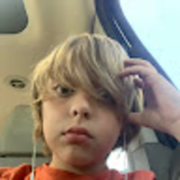 Profile Picture of Jackson and jarrett Fuehrer (@jacksonfuehrer) on Poshmark