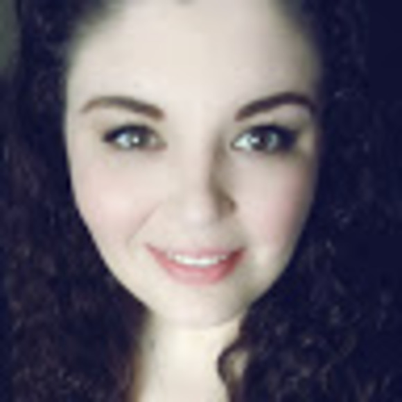 Profile Picture of Jodi Stevens (@jodistevens89) on Poshmark