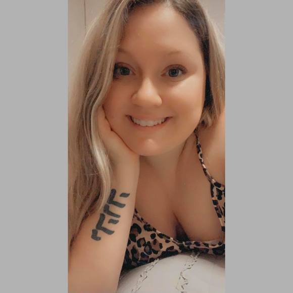 Profile Picture of Savannah Harper (@mrs_gaines) on Poshmark