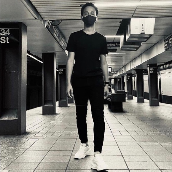 Profile Picture of Elton Alves (@fash_elton) on Poshmark