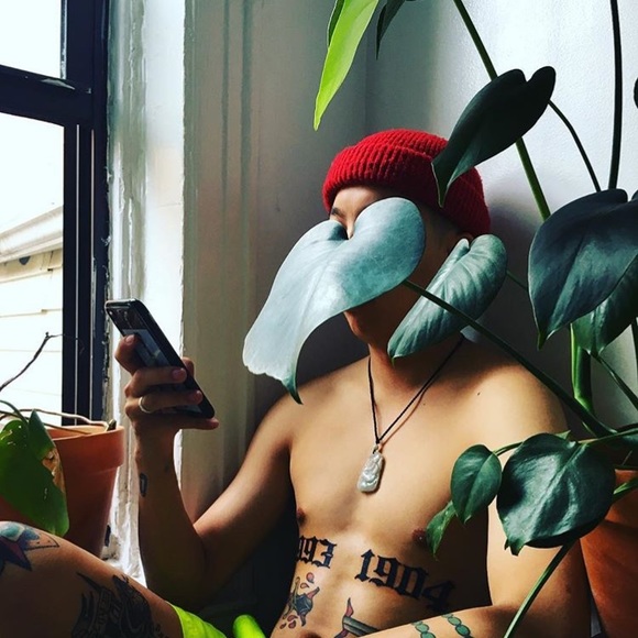 Profile Picture of Andy Huynh (@eightballl) on Poshmark