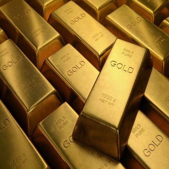 Profile Picture of John Silverio (@johndaddy2142) on Poshmark