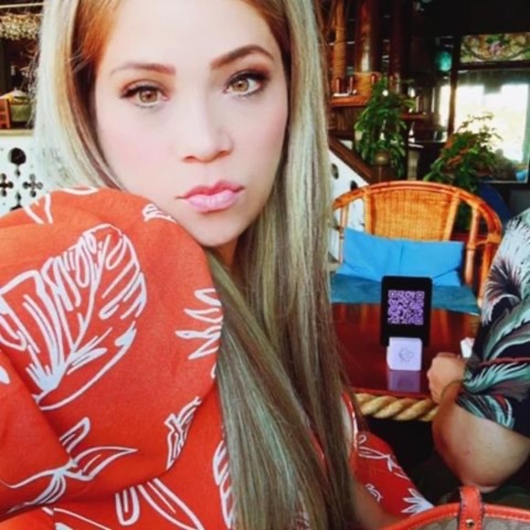 Profile Picture of Joy Duelles (@bebejoy20) on Poshmark