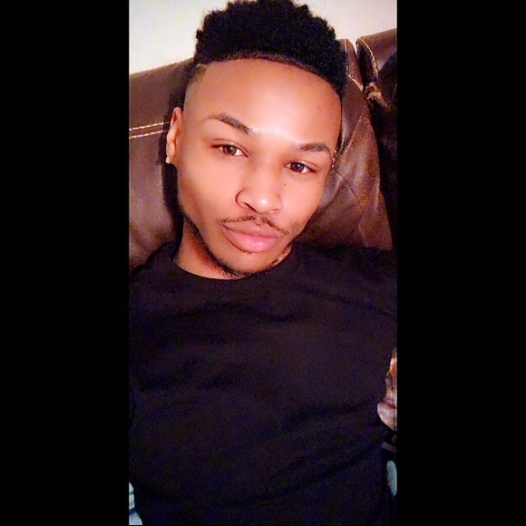 Profile Picture of Chris Gale (@kyn_doll) on Poshmark
