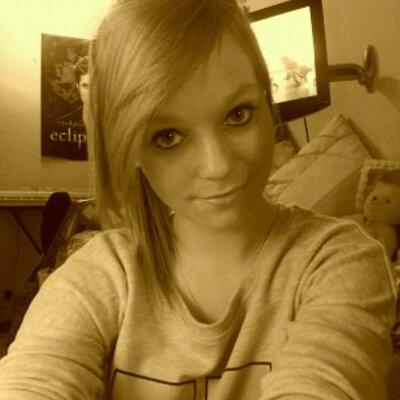 Profile Picture of Shannon Herbert (@sherbz1996) on Twitter