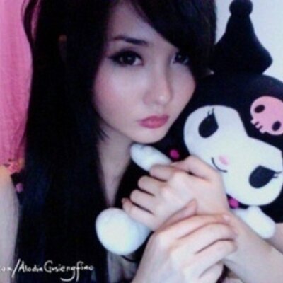 Profile Picture of Ashlie Barry (@barryaeoab) on Twitter