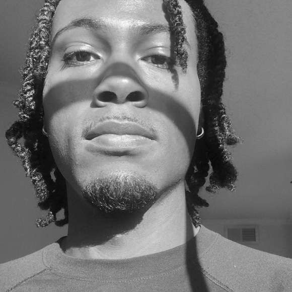 Antonio Aikens - Poshmark Profile Picture of Antonio Aikens (@blacktonio) on Poshmark