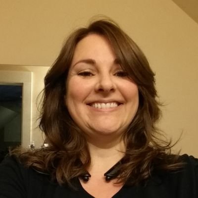 Profile Picture of Angie Boyd (@faith8412) on Twitter