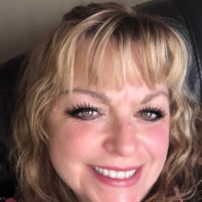 Profile Picture of Nikki Thomas-Echlin (@EchlinNikki) on Twitter