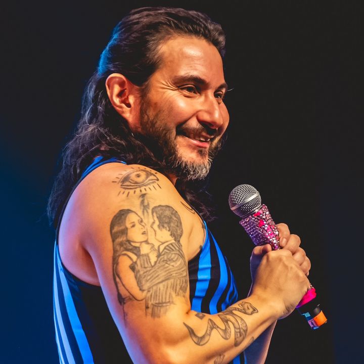 Profile Picture of Felipe Avello (@felipeavellooficial) on Tiktok