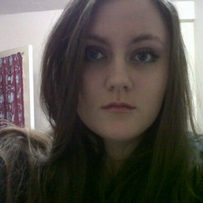 Profile Picture of Lisa Calder (@SpitShineMyShoe) on Twitter