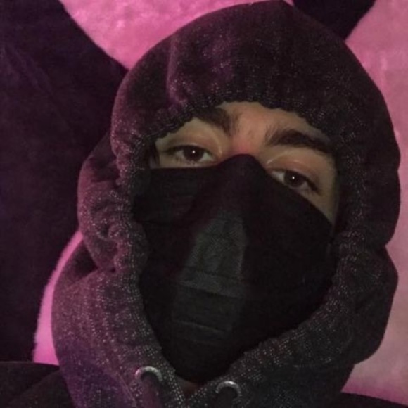 Profile Picture of Cameron Mckay (@armacops) on Poshmark