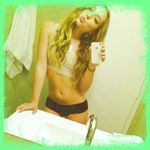 Profile Picture of Mia-Rose Lowery (@desireviolets3078) on Instagram