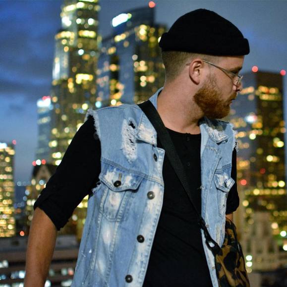 Profile Picture of Chris Saenz (@csaenzdenton) on Poshmark