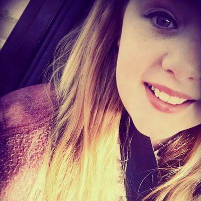 Profile Picture of Chloe Rees (@chloerees2001) on Twitter