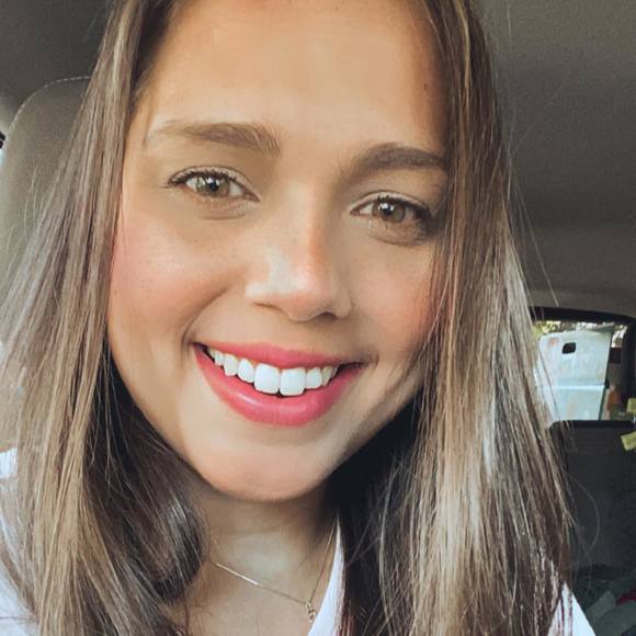 Profile Picture of Alessandra Bortot (@abortot) on Poshmark