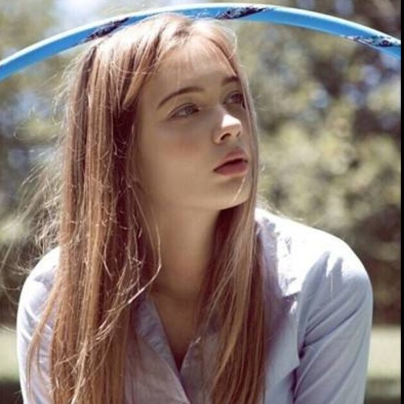 Profile Picture of Rssllel Rssllelizabet (@rssllelizabet) on Poshmark