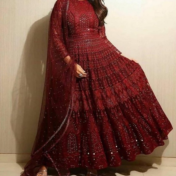 Profile Picture of Marium Khan (@mariumkhan510) on Poshmark