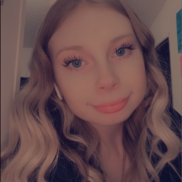 Profile Picture of Jasmine Mccumby (@jmccumby4) on Poshmark