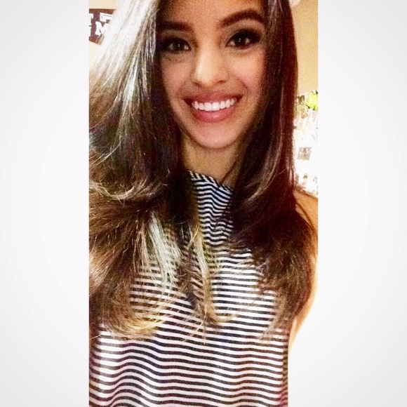 Profile Picture of Melissa Rios (@melissa212rios) on Poshmark