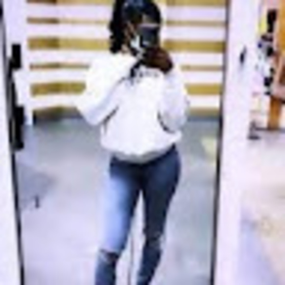 Profile Picture of Kassney Flemmings (@kflemmings28) on Poshmark