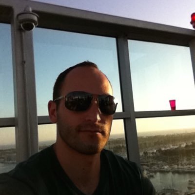Profile Picture of Michael Burstein (@MBGuitarBurst) on Twitter