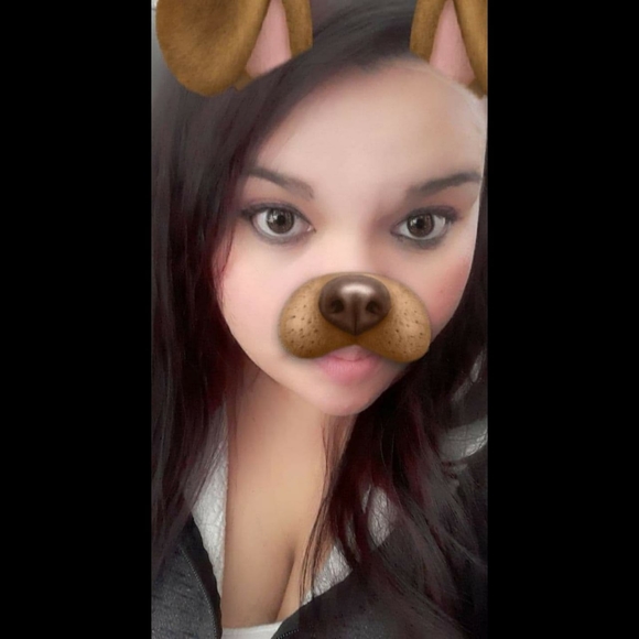 Profile Picture of Kylee boynton Morales (@kboynton1811) on Poshmark