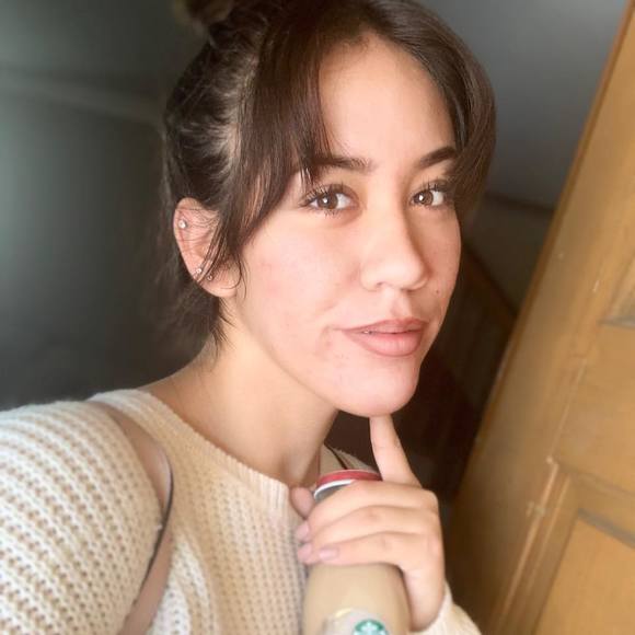 Profile Picture of Cassandra Cisneros (@cassandrac8) on Poshmark