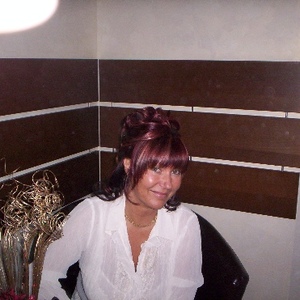 Profile Picture of Carole Bain (@roseannablue) on Myspace