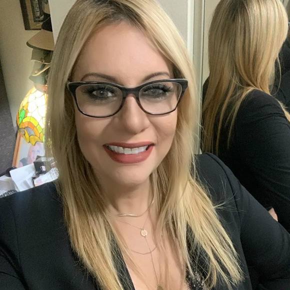 Profile Picture of Lorraine Serrano-diaz (@lorrainelsd) on Poshmark