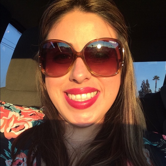 Profile Photo of Lourdes Perez (@orozcolourdes12) on Poshmark