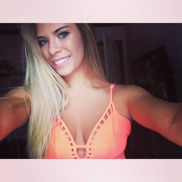 Profile Picture of Alex Macleay (@amacccc) on Poshmark