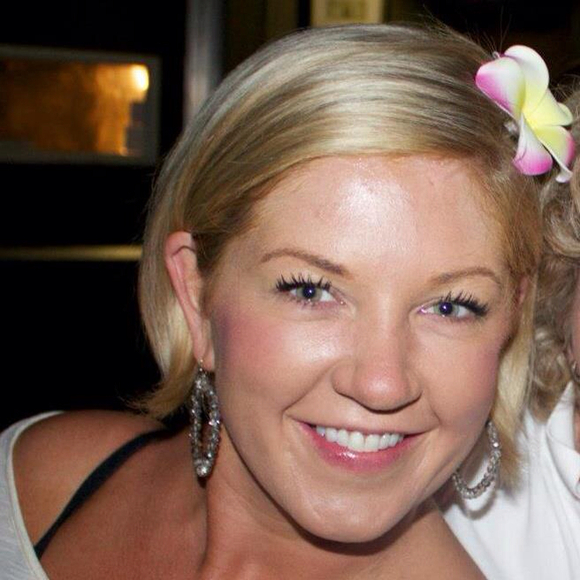 Profile Picture of Erin Wendell (@ekwendell2002) on Poshmark