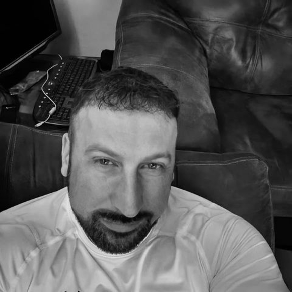 Tim Richard - Poshmark Profile Picture of Tim Richard (@supertim995) on Poshmark