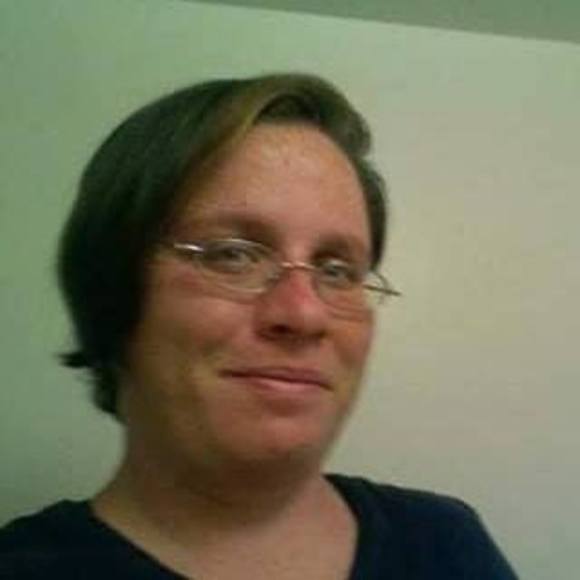 Profile Picture of Michelle Mackey (@lmmackey1983) on Poshmark