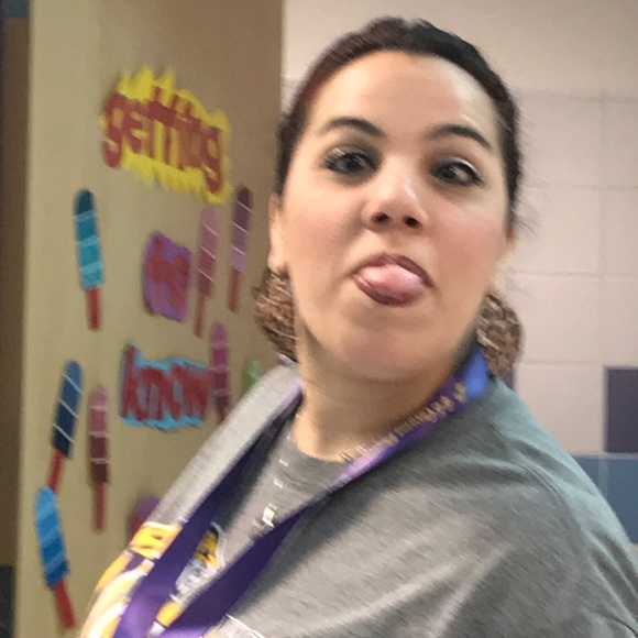 Profile Picture of Amy Mesecke (@amesecke617) on Poshmark