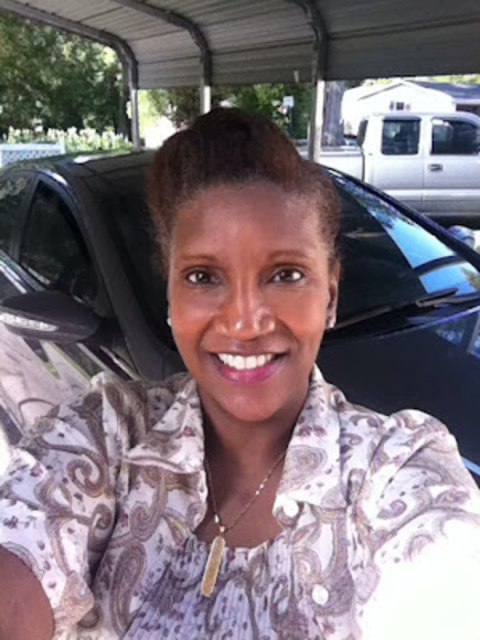 Profile Picture of Antoniette Bates (@audybbates) on Poshmark