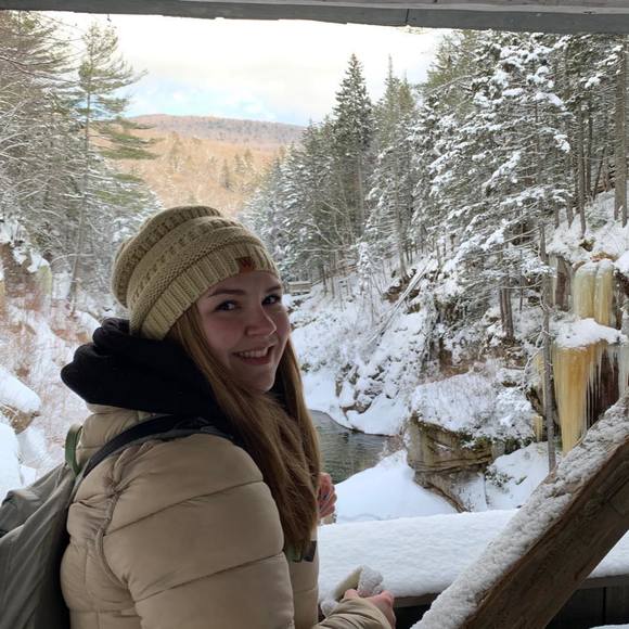 Profile Picture of Amber Abate (@amberroseabate1) on Poshmark