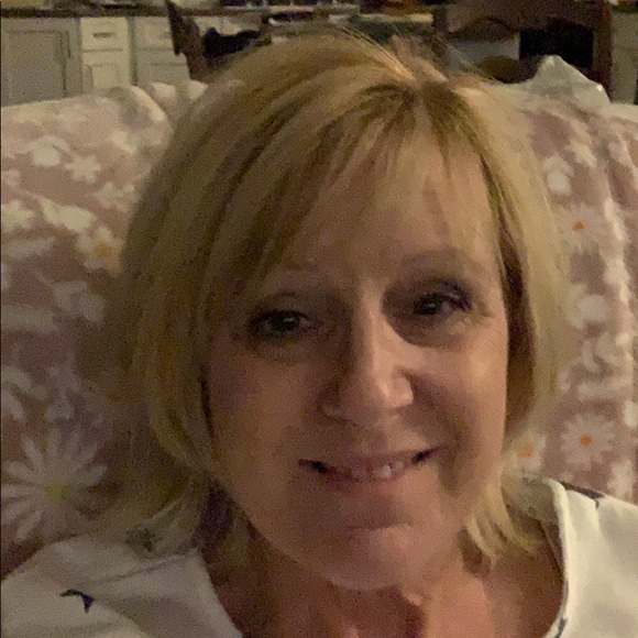 Profile Picture of Cathy Cirrincione (@clcdaisy) on Poshmark