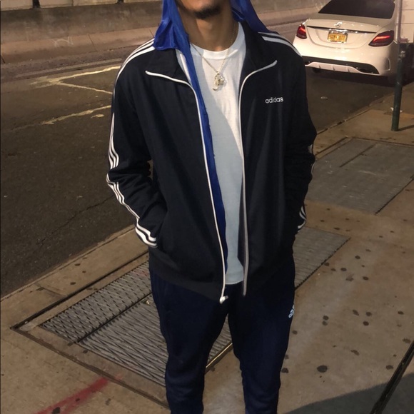 Profile Picture of Danny Santos (@dsantos1738) on Poshmark