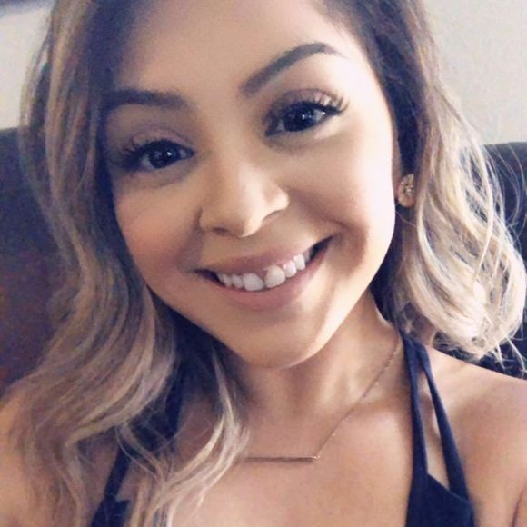 Profile Picture of Eliza chris Huerta (@elizahuerta) on Poshmark