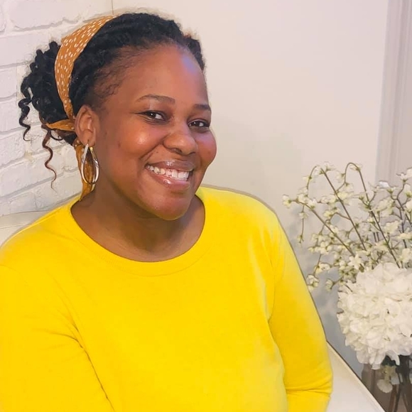 Profile Picture of Twanna Toliver (@twanna_toliver) on Poshmark